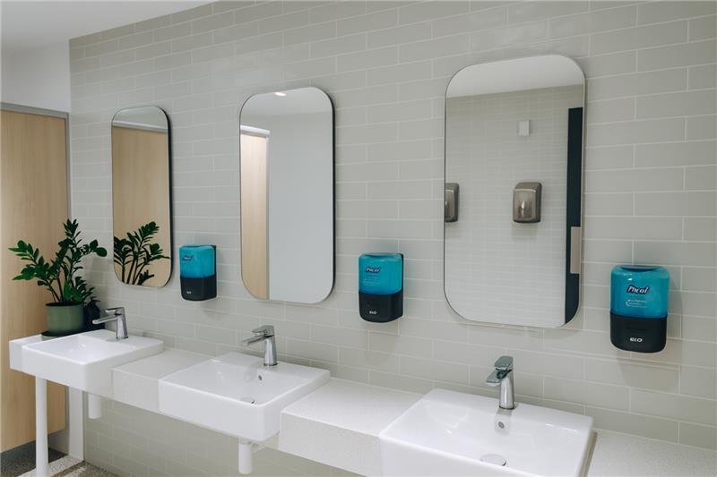 Commercial cleaning machines from Nilfisk, Kärcher, Pacvac and other major equipment brands